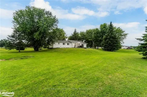 60 Hillside Drive Georgian Bay ON L0K 1S0