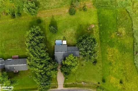 60 Hillside Drive Georgian Bay ON L0K 1S0