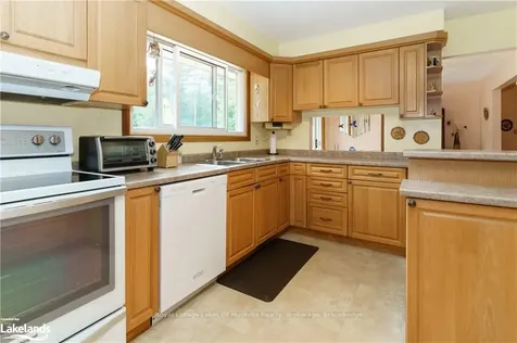 1533 Matthiasville Road Bracebridge ON P1L 1X1