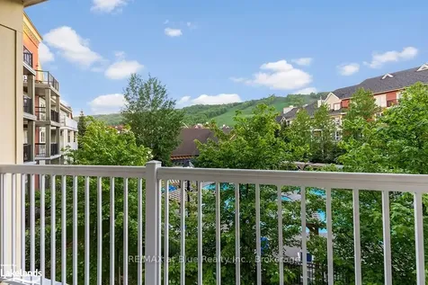 190 Jozo Weider Boulevard Blue Mountains ON L9Y 0V2