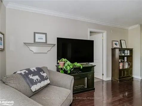 24 Ontario Street Bracebridge ON P1L 2H5