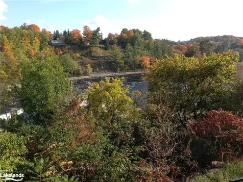 24 Ontario Street Bracebridge ON P1L 2H5