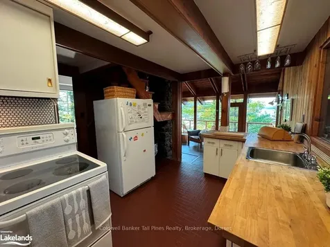 19345 Kawagama North Shore N/a Algonquin Highlands ON P0A 1E0