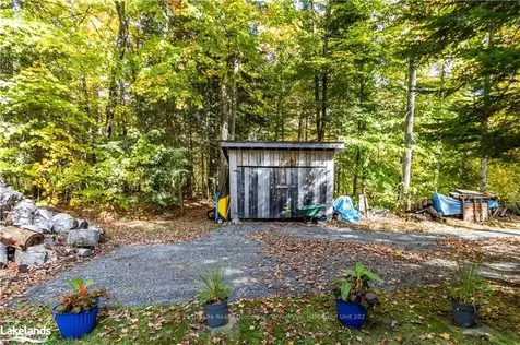 1226 Dignan Road Dysart Et Al ON K0M 1S0