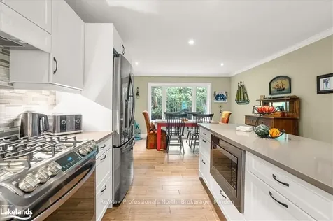 1074 Chelsea Lane Algonquin Highlands ON K0M 1J1