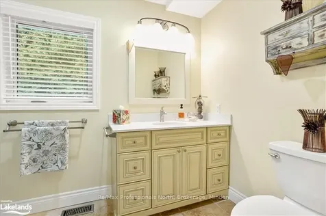 1074 Chelsea Lane Algonquin Highlands ON K0M 1J1