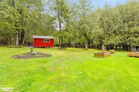 1074 Chelsea Lane Algonquin Highlands ON K0M 1J1