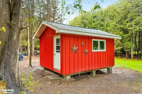 1074 Chelsea Lane Algonquin Highlands ON K0M 1J1