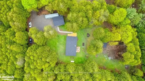 1074 Chelsea Lane Algonquin Highlands ON K0M 1J1