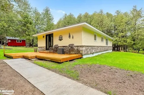 1074 Chelsea Lane Algonquin Highlands ON K0M 1J1