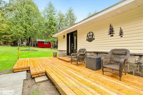 1074 Chelsea Lane Algonquin Highlands ON K0M 1J1