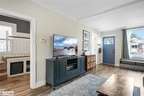 16 Alice Street Hamilton ON L8H 4R1