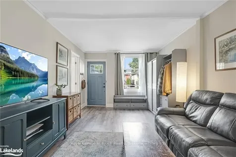 16 Alice Street Hamilton ON L8H 4R1