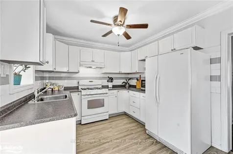 16 Alice Street Hamilton ON L8H 4R1