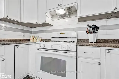 16 Alice Street Hamilton ON L8H 4R1