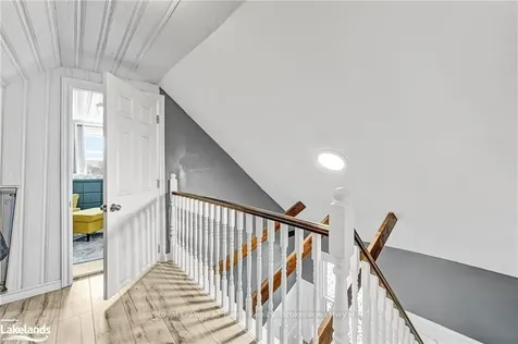 16 Alice Street Hamilton ON L8H 4R1