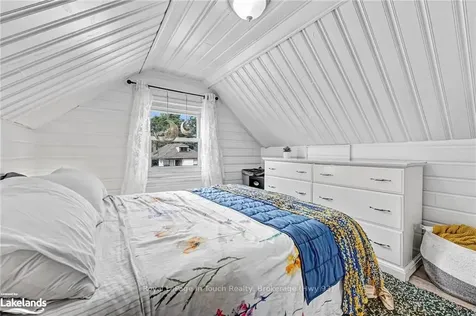 16 Alice Street Hamilton ON L8H 4R1