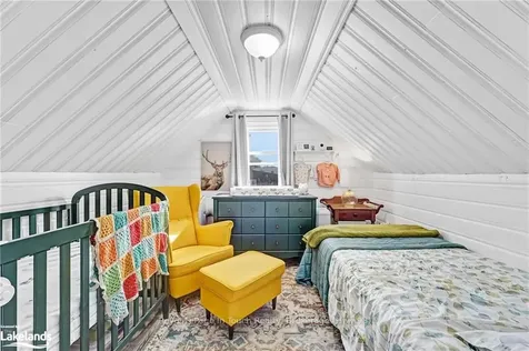 16 Alice Street Hamilton ON L8H 4R1