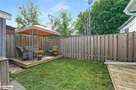 16 Alice Street Hamilton ON L8H 4R1