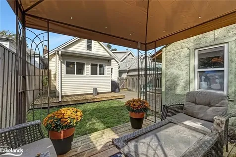 16 Alice Street Hamilton ON L8H 4R1