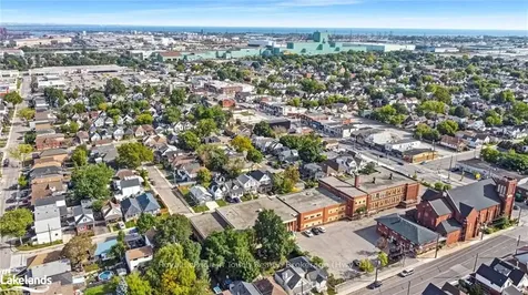 16 Alice Street Hamilton ON L8H 4R1