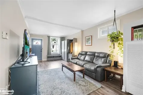 16 Alice Street Hamilton ON L8H 4R1