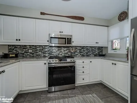 42 Shoreline Drive Bracebridge ON P1L 1Z4