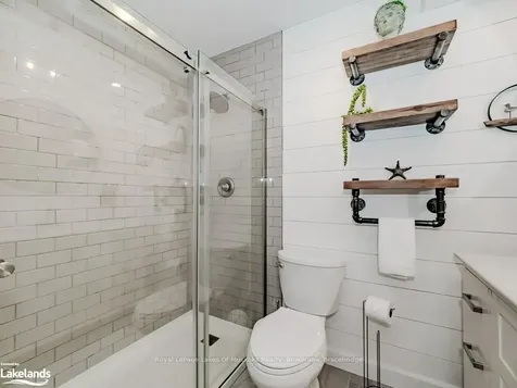 42 Shoreline Drive Bracebridge ON P1L 1Z4