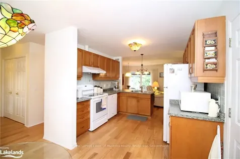57 Springwood Crescent Gravenhurst ON P1P 1Y8