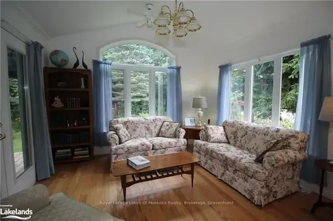57 Springwood Crescent Gravenhurst ON P1P 1Y8