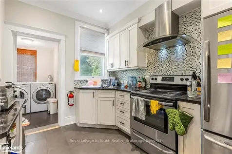 25 Cline Avenue N Hamilton ON L8S 3Z3