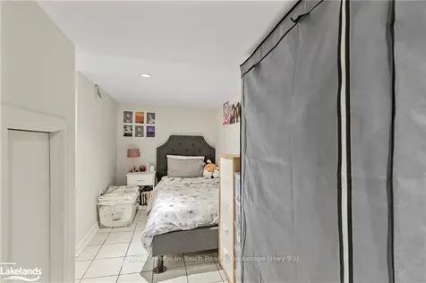 25 Cline Avenue N Hamilton ON L8S 3Z3