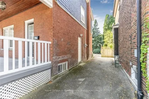 25 Cline Avenue N Hamilton ON L8S 3Z3