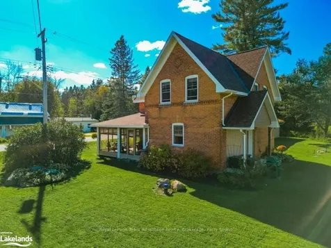 40 Ahmic Street West Street Magnetawan ON P0A 1A0