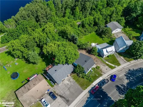 154 Main Street W Huntsville ON P1H 1X8