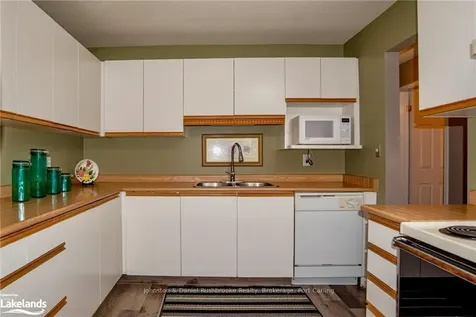 15 Pinecone Drive Bracebridge ON P1L 2G3