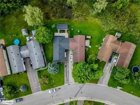 15 Pinecone Drive Bracebridge ON P1L 2G3