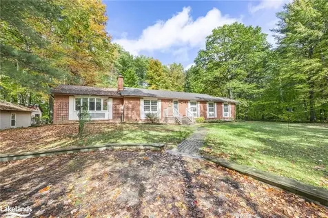 1047 Fleming Drive Gravenhurst ON P0E 1G0