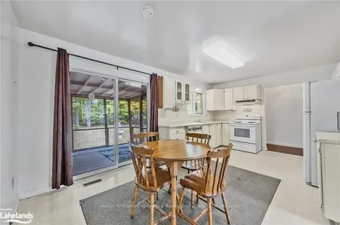 1047 Fleming Drive Gravenhurst ON P0E 1G0