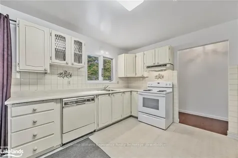 1047 Fleming Drive Gravenhurst ON P0E 1G0