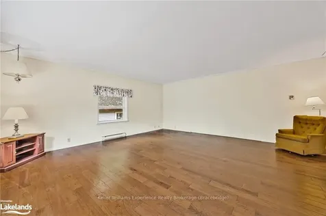 1047 Fleming Drive Gravenhurst ON P0E 1G0