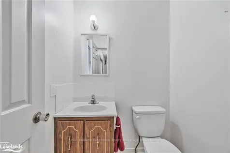 1047 Fleming Drive Gravenhurst ON P0E 1G0