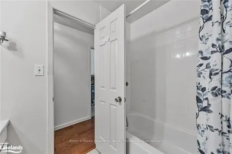 1047 Fleming Drive Gravenhurst ON P0E 1G0