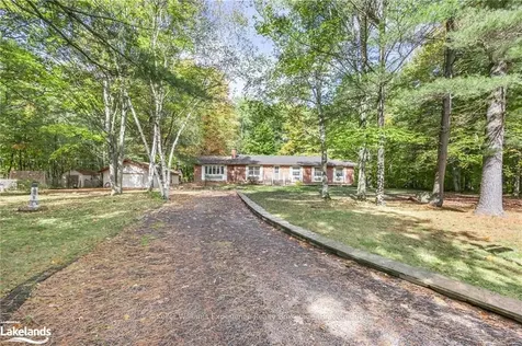 1047 Fleming Drive Gravenhurst ON P0E 1G0