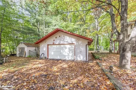 1047 Fleming Drive Gravenhurst ON P0E 1G0