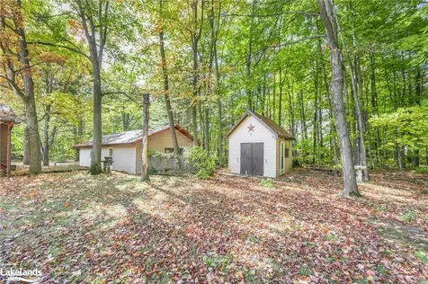 1047 Fleming Drive Gravenhurst ON P0E 1G0