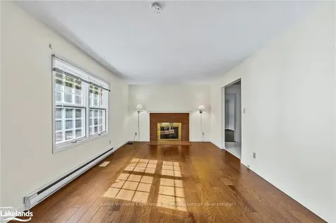 1047 Fleming Drive Gravenhurst ON P0E 1G0