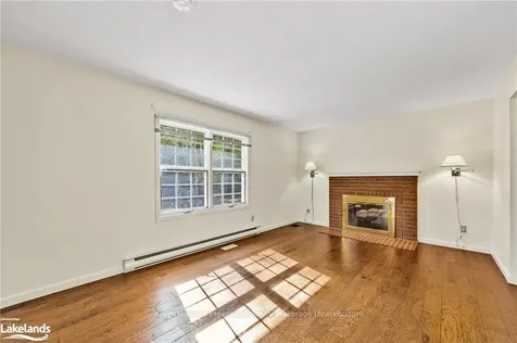 1047 Fleming Drive Gravenhurst ON P0E 1G0