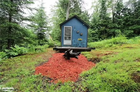 163 Bonnell Road Bracebridge ON P1L 1W9