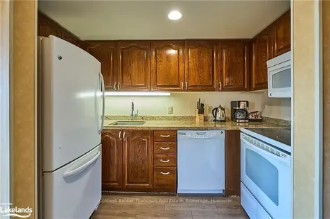 24 Deerhurst Drive Huntsville ON P1H 1A9